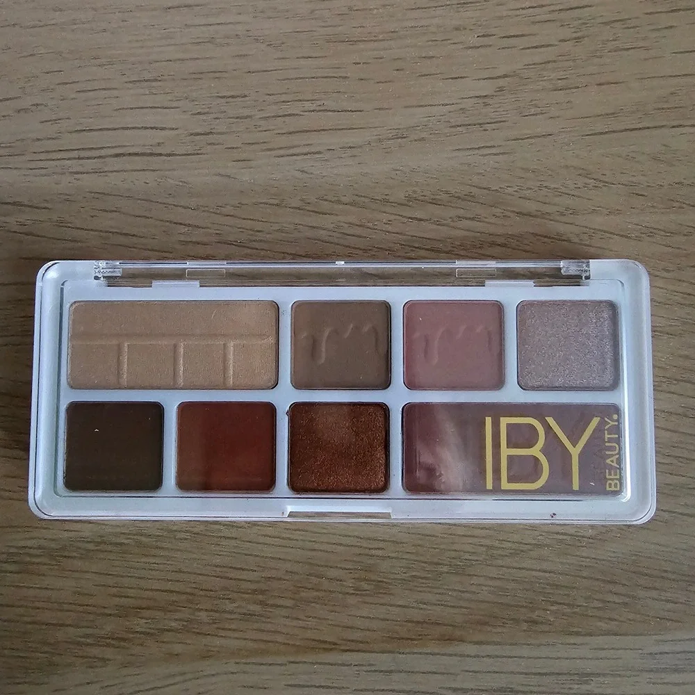 IBY Beauty Eyeshadow Palette 0.36oz Brown Neutral Chocolatier Aesthetic‎